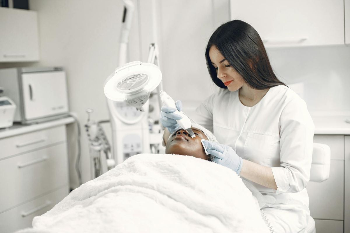 Practitioner welcoming a new patient